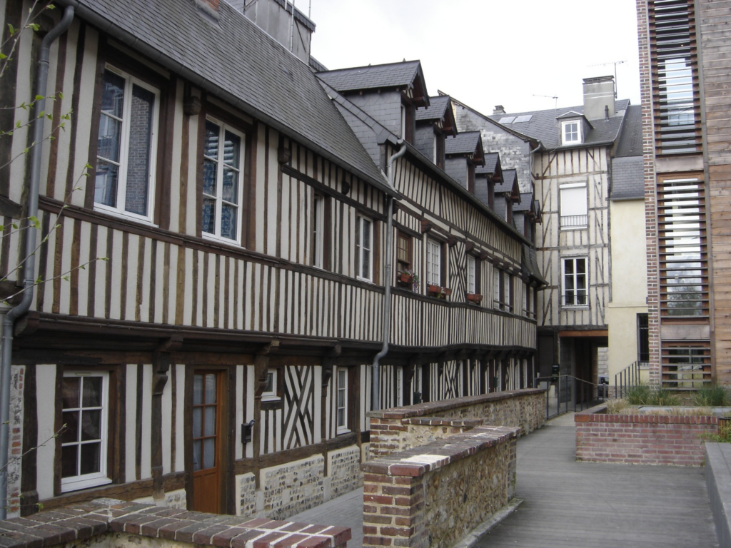 Enduire des maisons en bois, ça se fait depuis des siècles